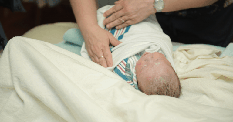 How to Swaddle (It’s All In The Snugness)